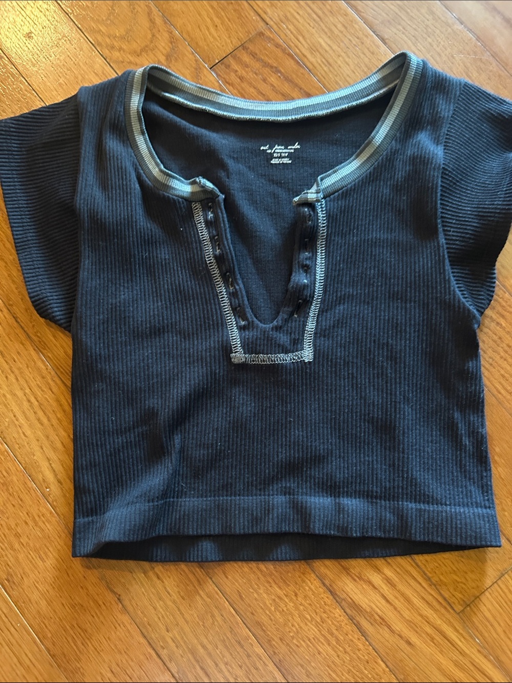 Urban Outfitters Black Ribbed Short Sleeve Crop Top with Contrast Trim Sz XS/S